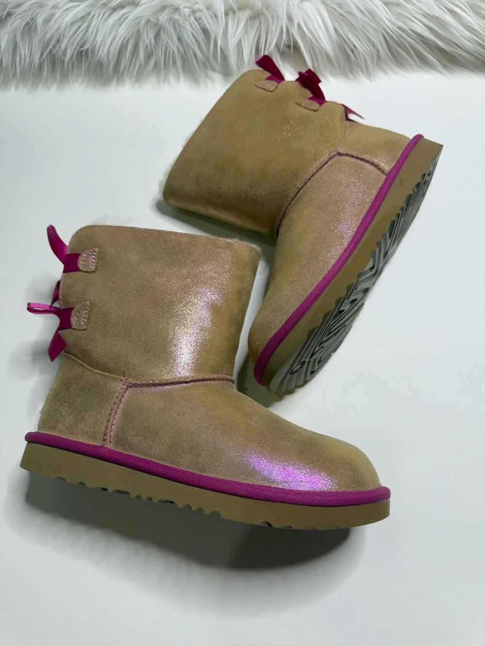 Ugg Boot Bailey Bow II Shimmer Big Kid Size 4 New